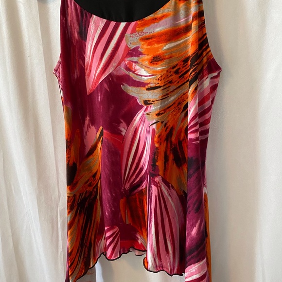 Sleeveless Tunic - Picture 2 of 4